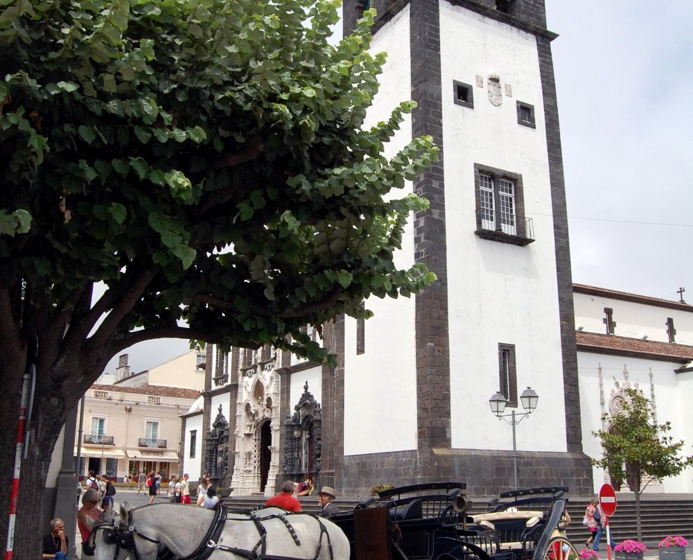 Igreja Matriz de São Sebastião-蓬塔德尔加达必去景点
