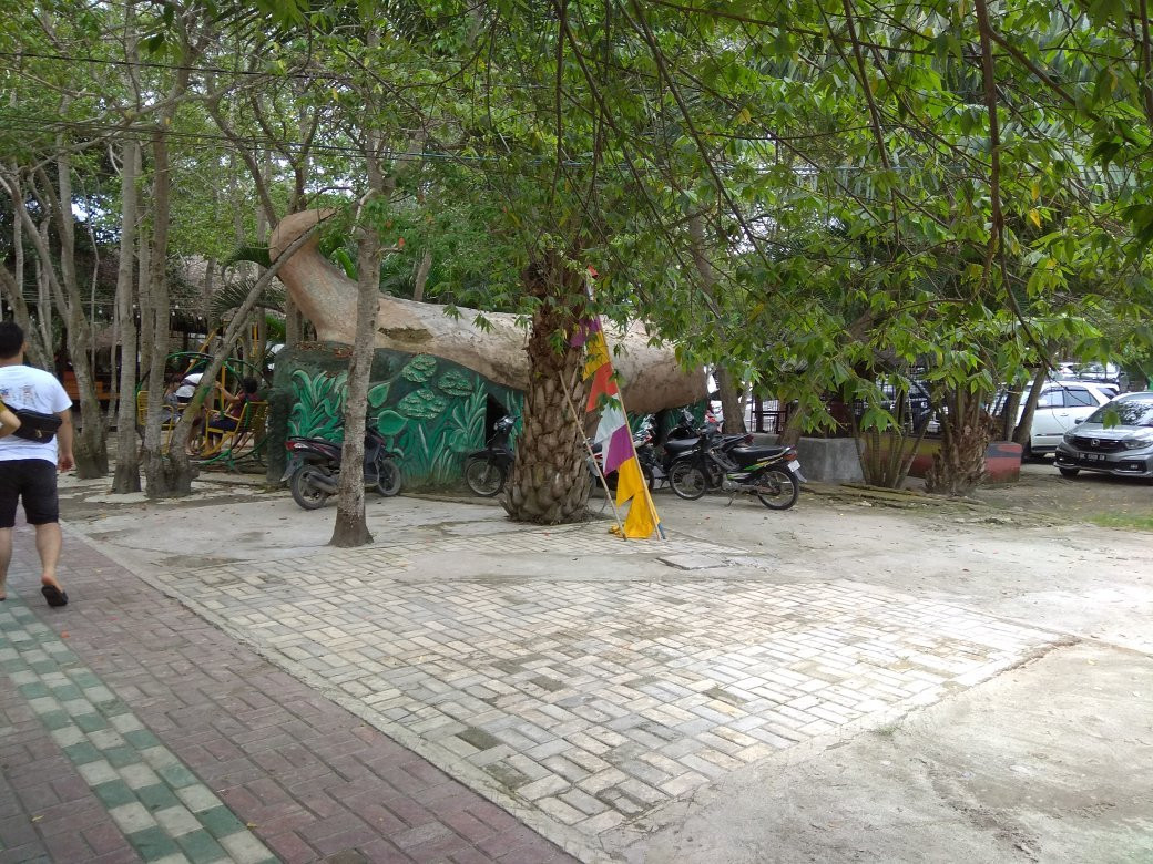 Pantai Pondok Permai-Pantai Cermin Kanan必去景点