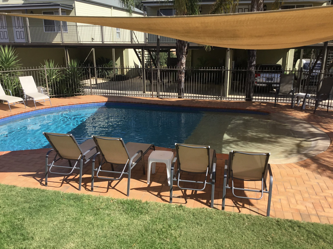 Bridges on Meninya主图