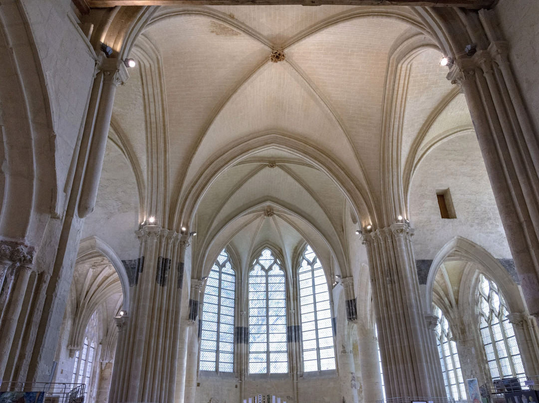 Eglise Saint Pierre-桑利斯必去景点