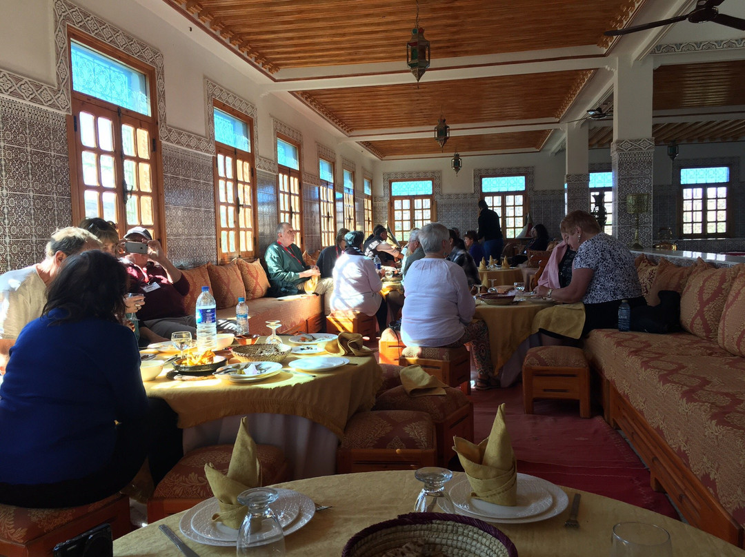 Ouriz餐馆和美食-Premier resto entree agdz