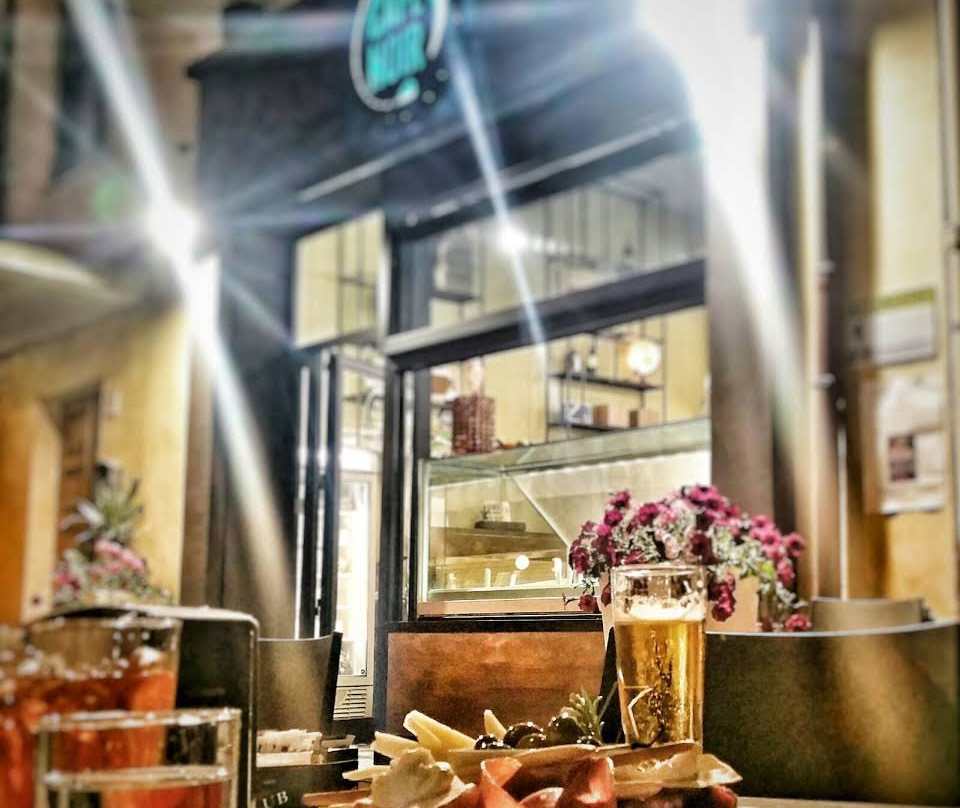 Cafe Noir-Tortoli必去景点