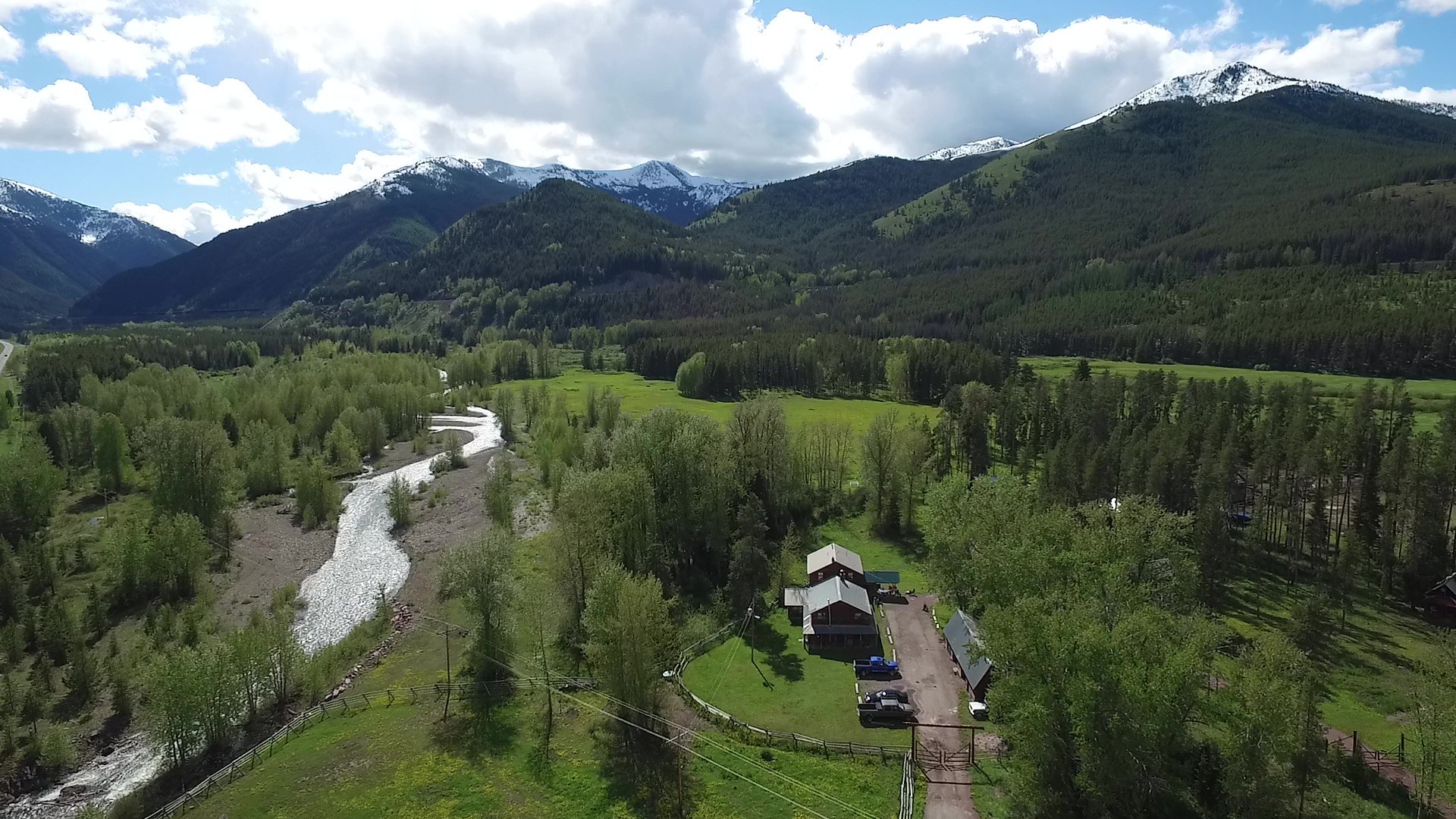 Bear Creek Guest Ranch-官方