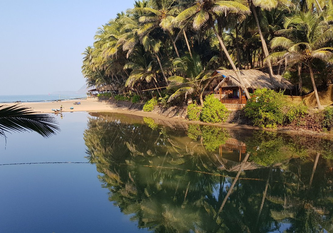 Krishna Paradise Beach Resort主图