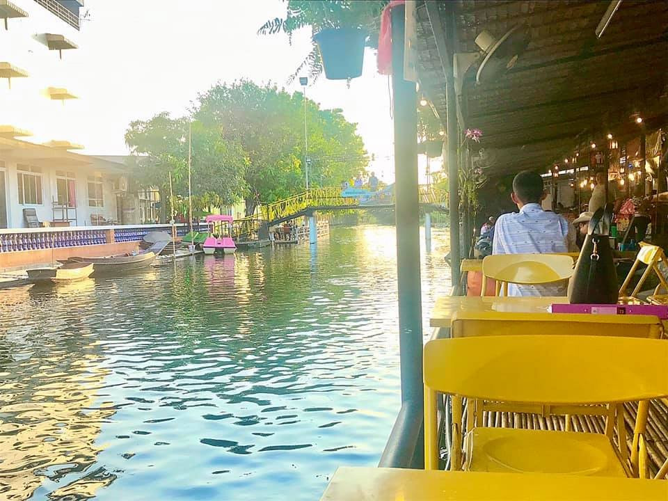Talat Nam Yam Yen Khlong Khut Chao Mueang景点图片