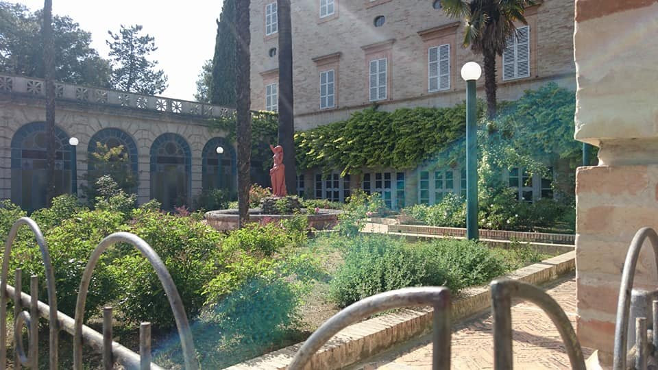 Teatro Arena Villa Vitali-费尔莫必去景点