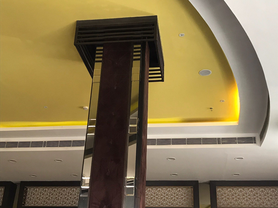 Golden Chariot Vasai Hotel主图