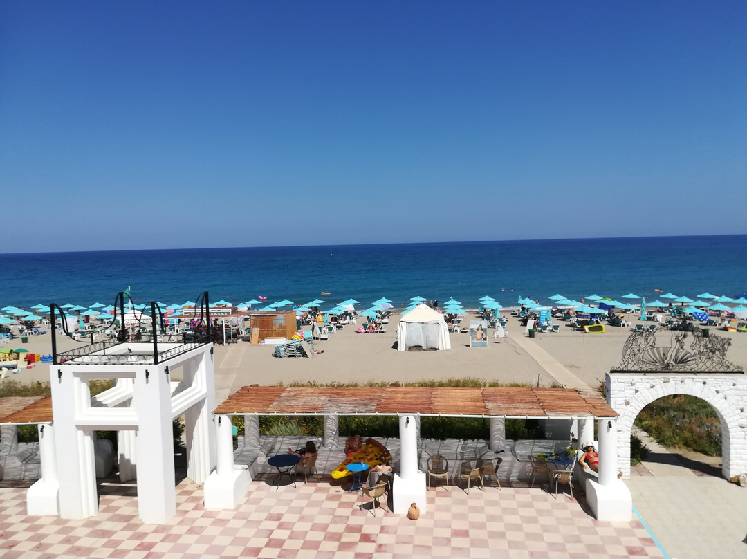 Golden Beach Hotel主图