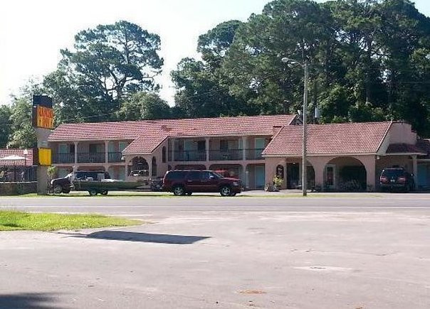 Apalachicola Bay Inn主图