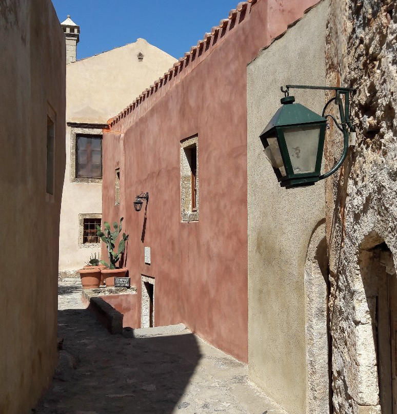 The Flower of Monemvasia主图