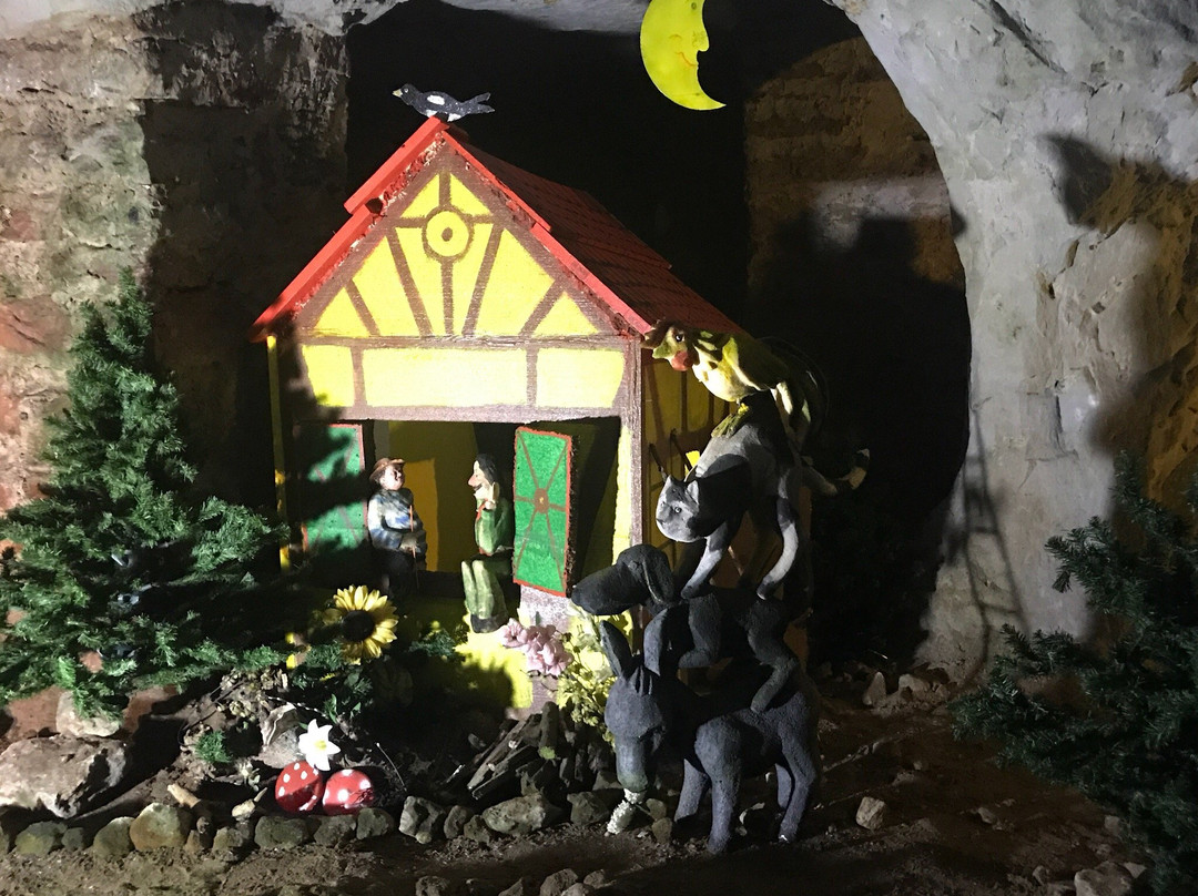 Sandstein- und Märchenhöhle-Walldorf必去景点