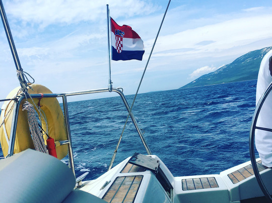 Sailing Day Tours-普拉必去景点