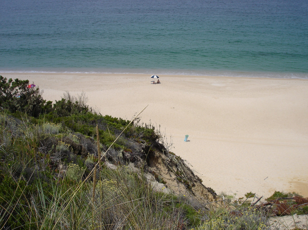 Praia da Galé-Fontaínhas景点图片