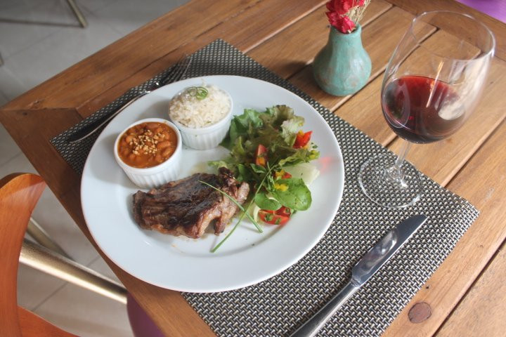 Dionísio's Bistrô Delicatessen