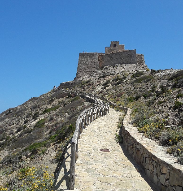 Castello Di Punta Troia景点图片
