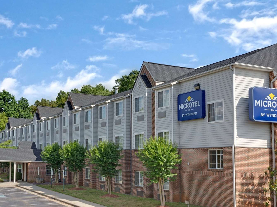 夏洛特-大学广场麦客达套房酒店主图