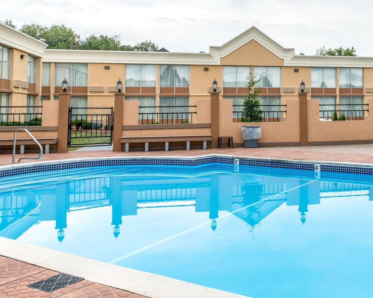 Quality Inn & Suites Indiana-官方