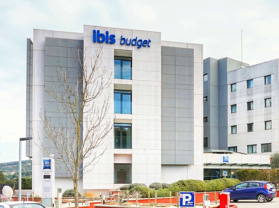 宜必思快捷吉罗纳布拉瓦海岸酒店主图