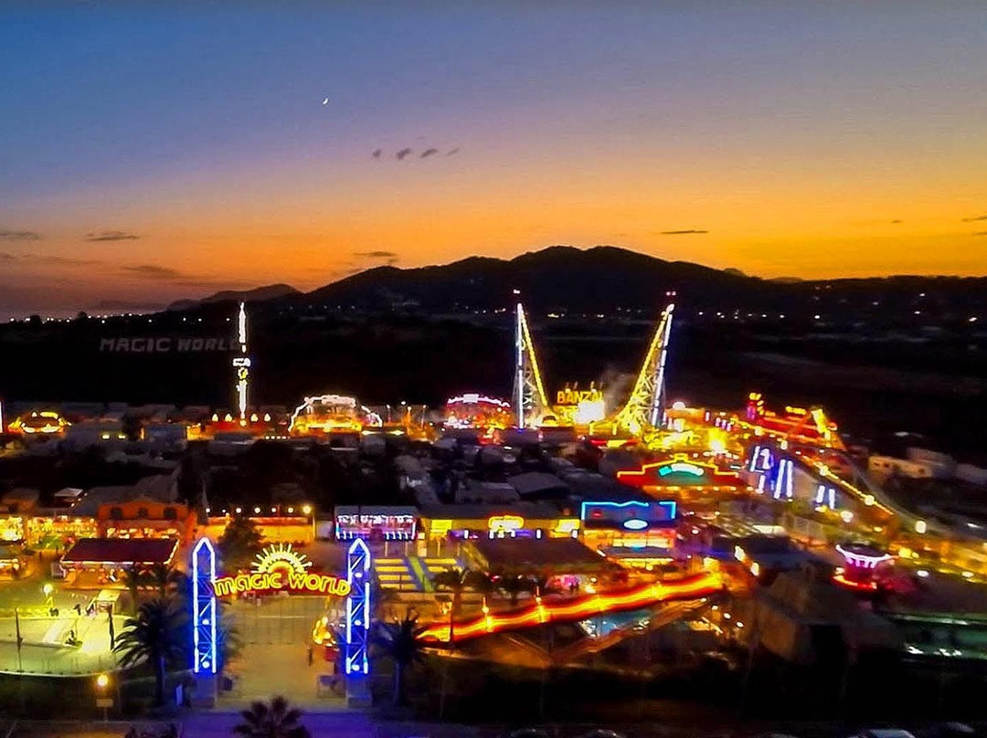 魔法世界-耶尔必去景点