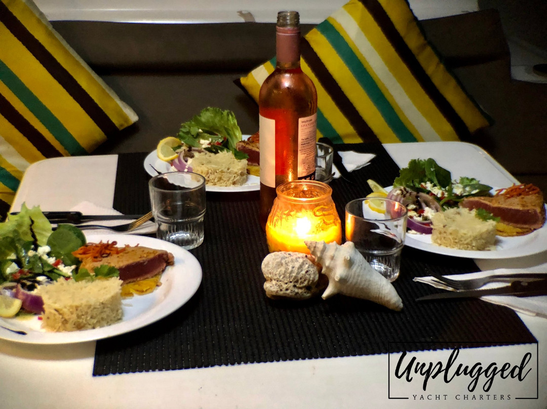 Unplugged Yacht Charters-Jolly Harbour必去景点