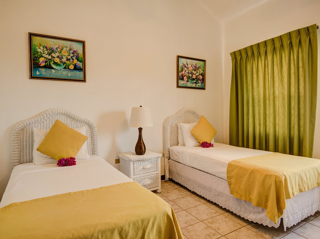 Royal Palms Holiday Suites主图