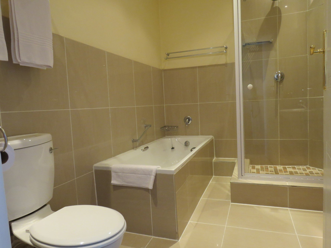 Howick Falls Hotel主图