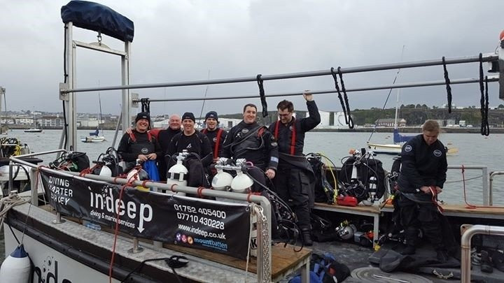 In Deep Dive Centre-普利茅斯必去景点