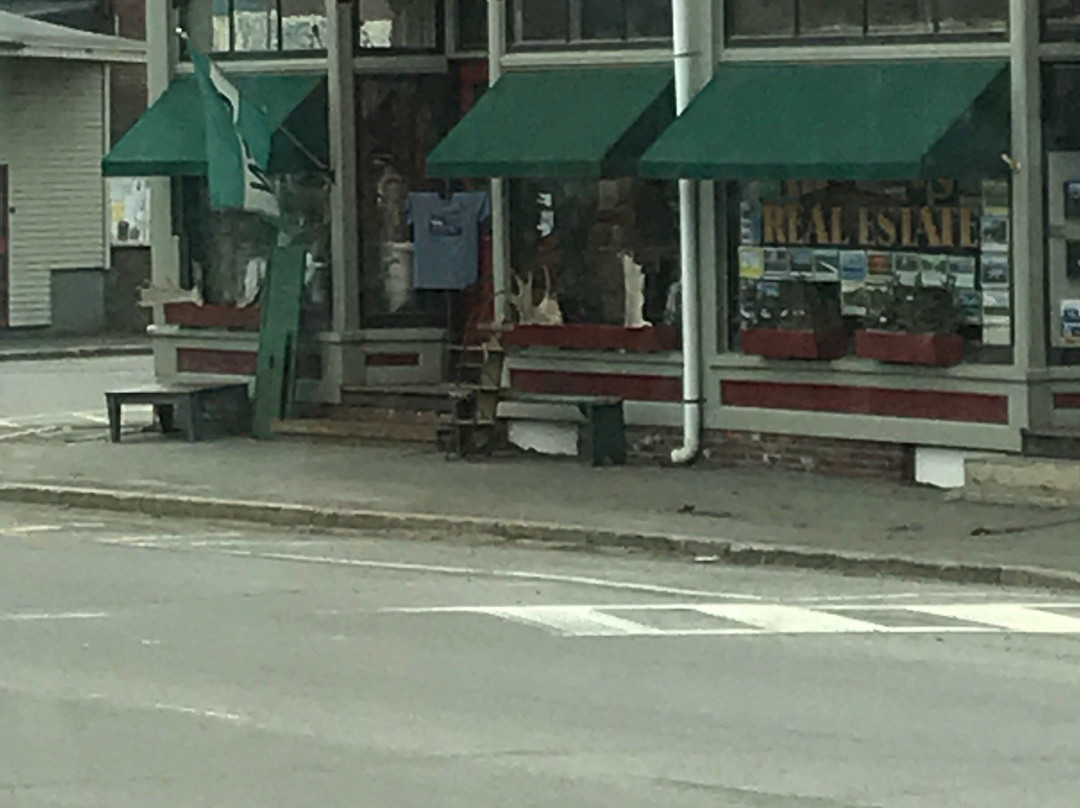 Moosehead Lake Indian Store at Kamp Kamp景点图片