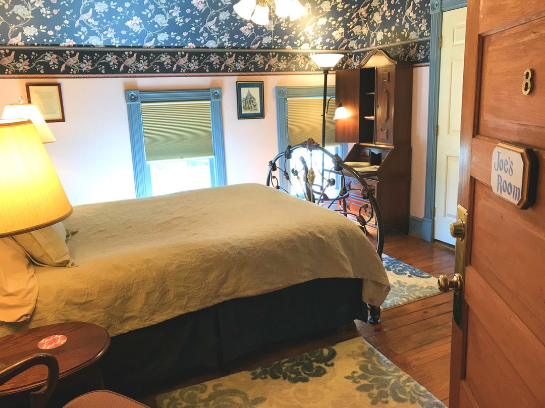 Parish House Inn主图