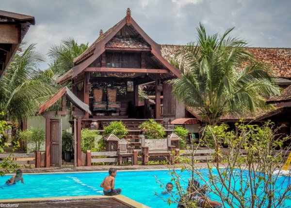 Warisan Pahlawan Resort-泳池