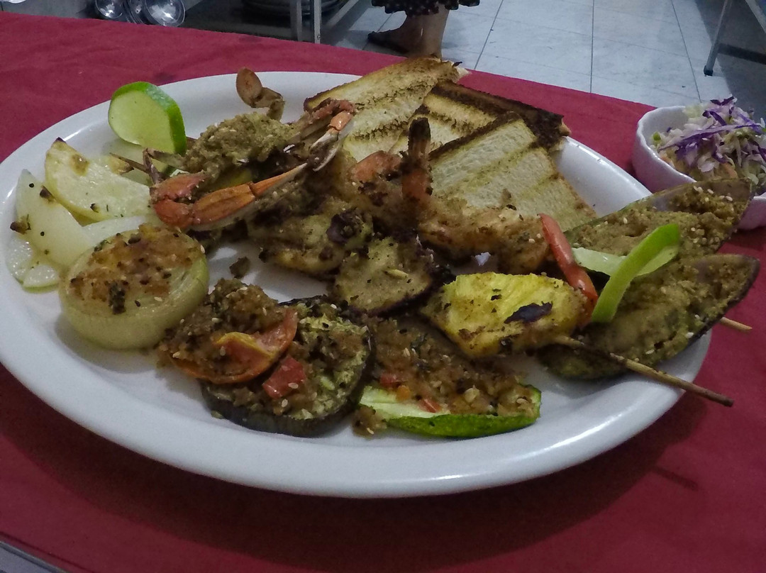 Bobo Hotel & Restaurant主图