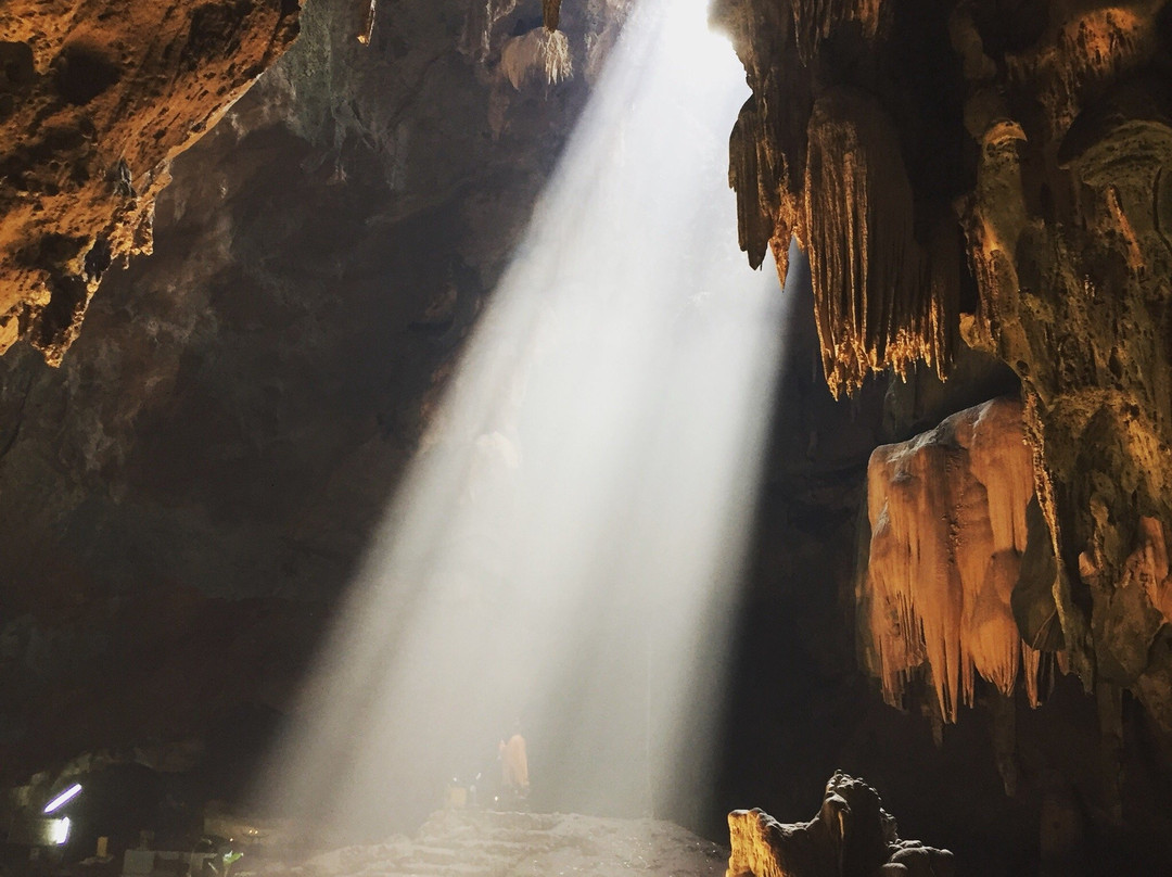 Chompol Cave景点图片