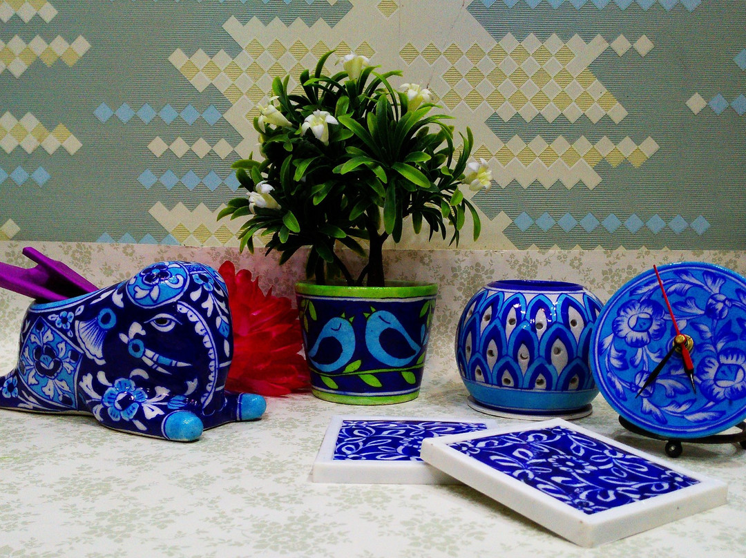 Aurea Blue Pottery景点图片