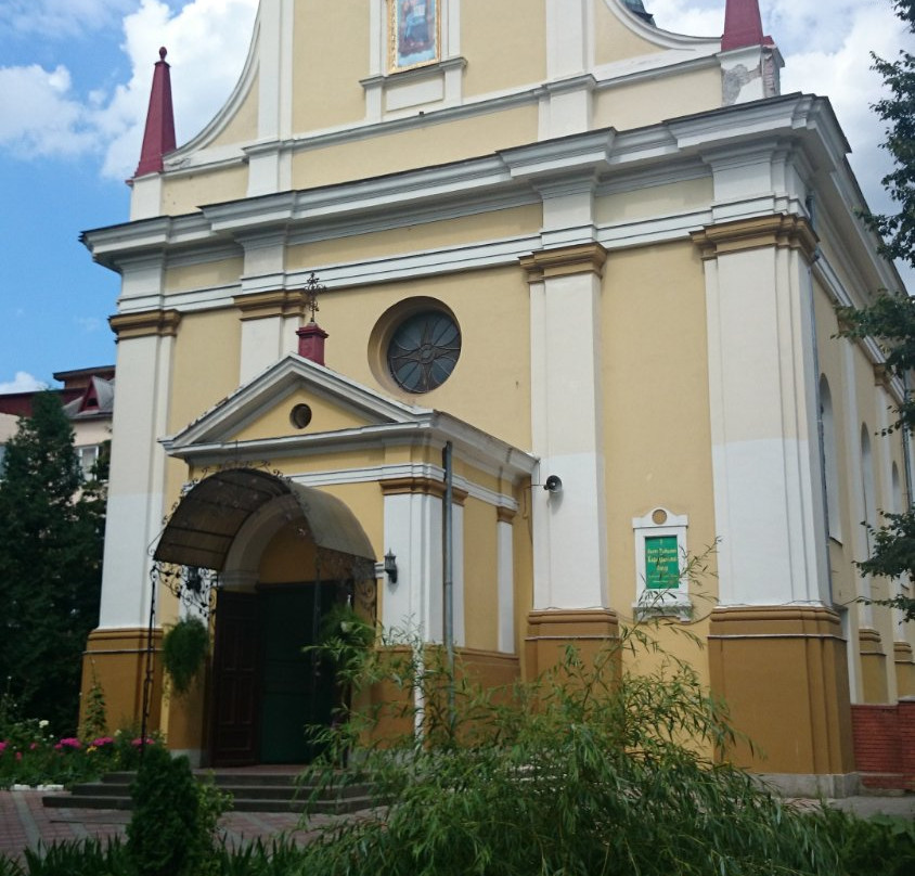 Halych旅游景点-Holy Trinity Cathedral