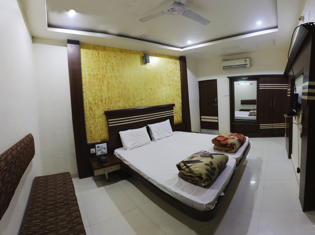 OYO 45599 Hotel Aaditya