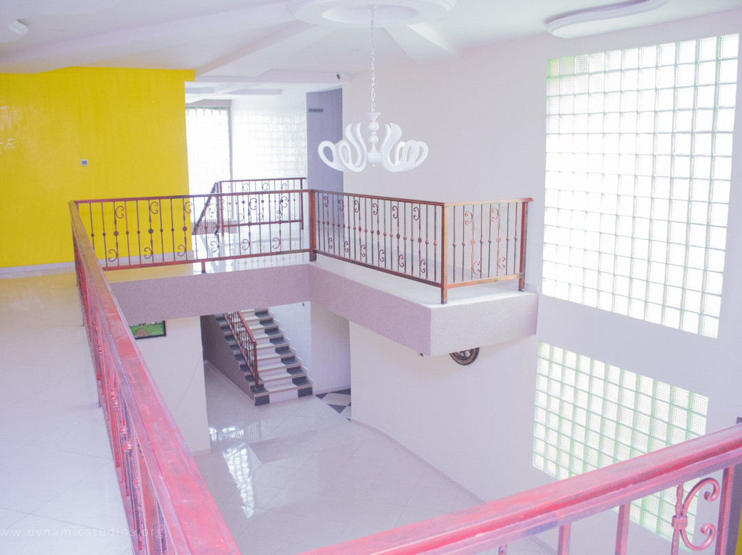 Sheilas Executive Hotel & Lodge主图