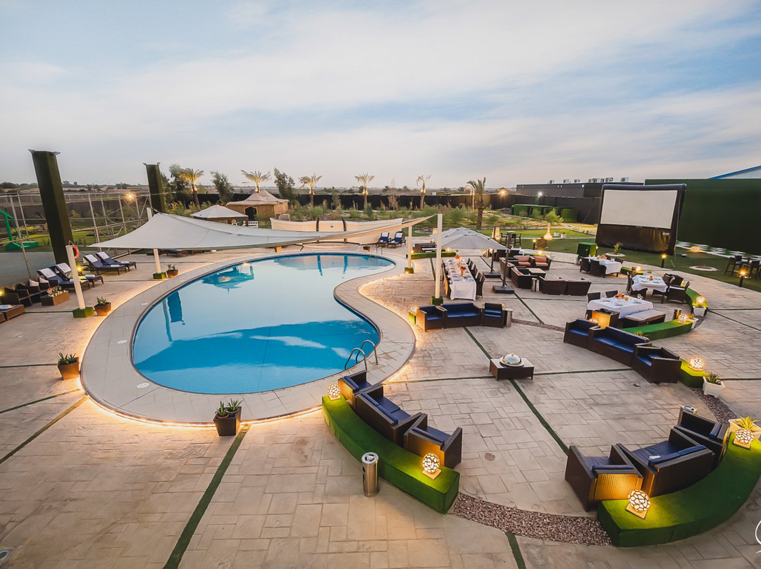 Al-Burhan Centre Hotel