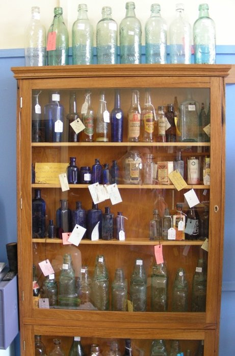 Antiques Bottles Collectables Shop-Avoca必去景点