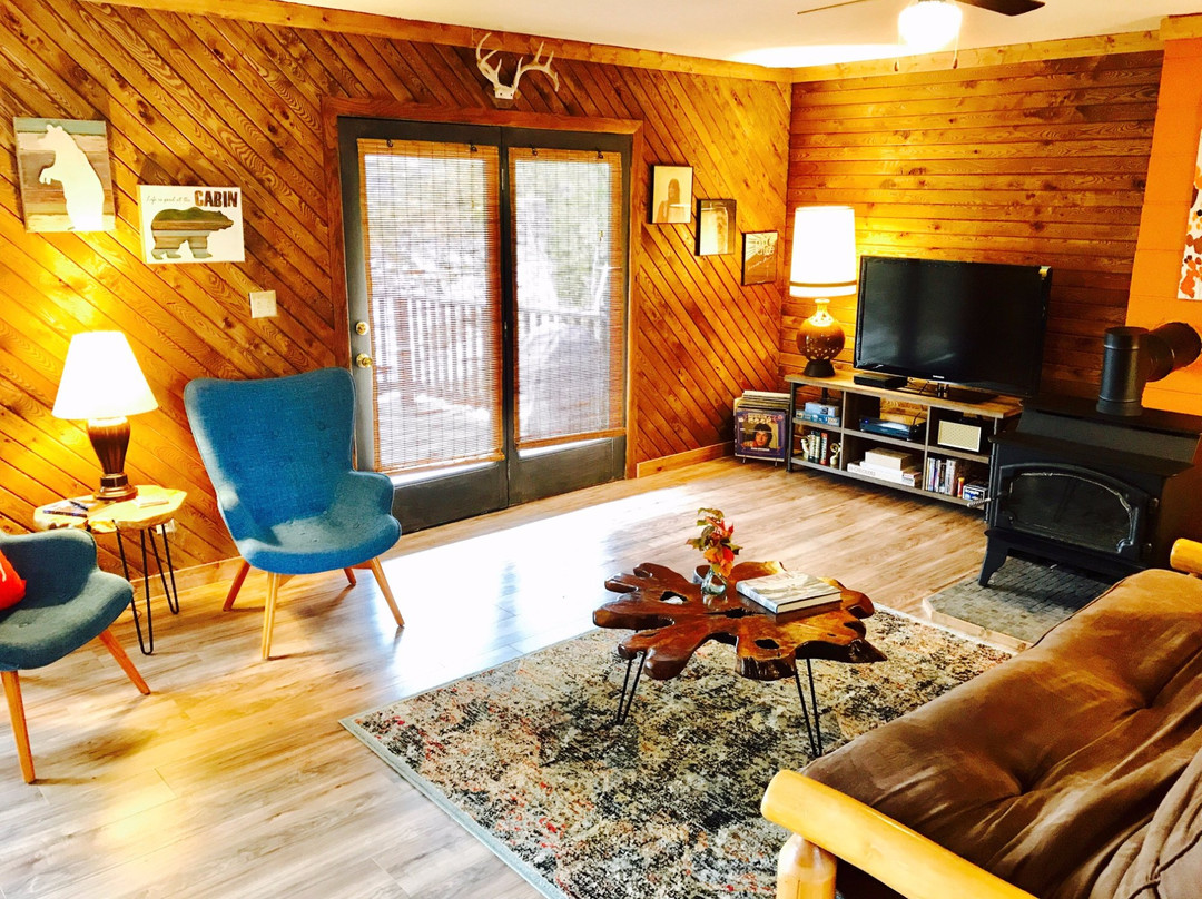Poplar Haus Lodging and Campsites