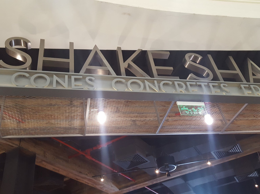 Ash-Shahaniyah餐馆和美食-Shake Shack