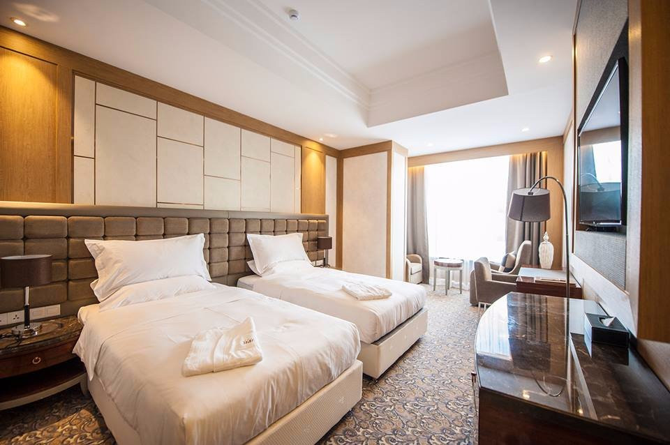 Royal Mountain Hotel主图