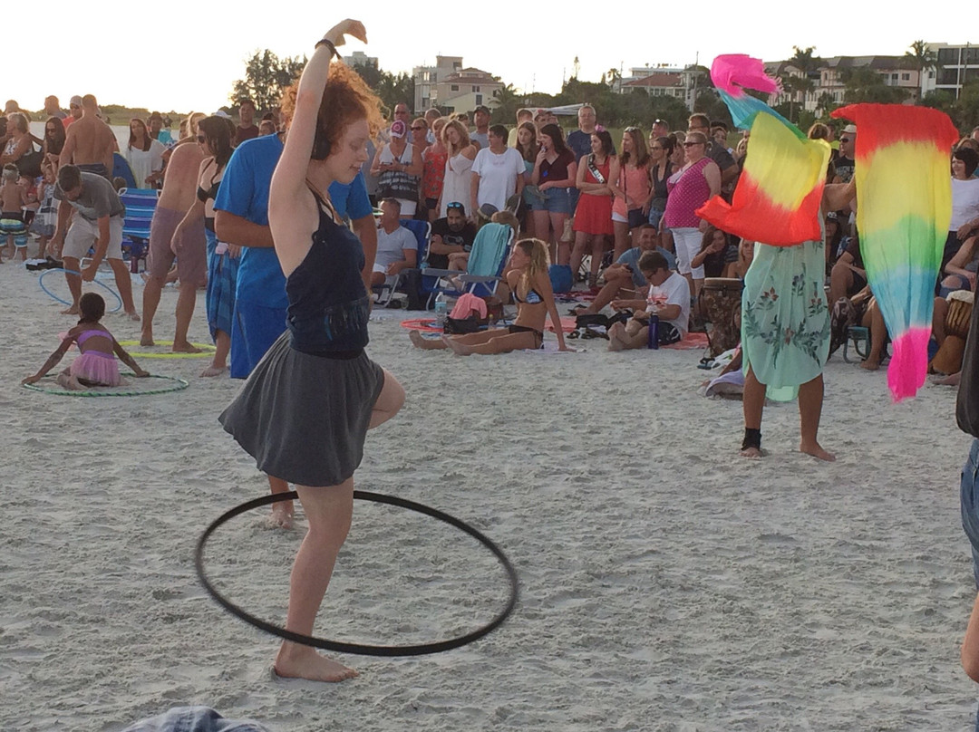 Siesta Key Drum Circle-萨拉索塔必去景点