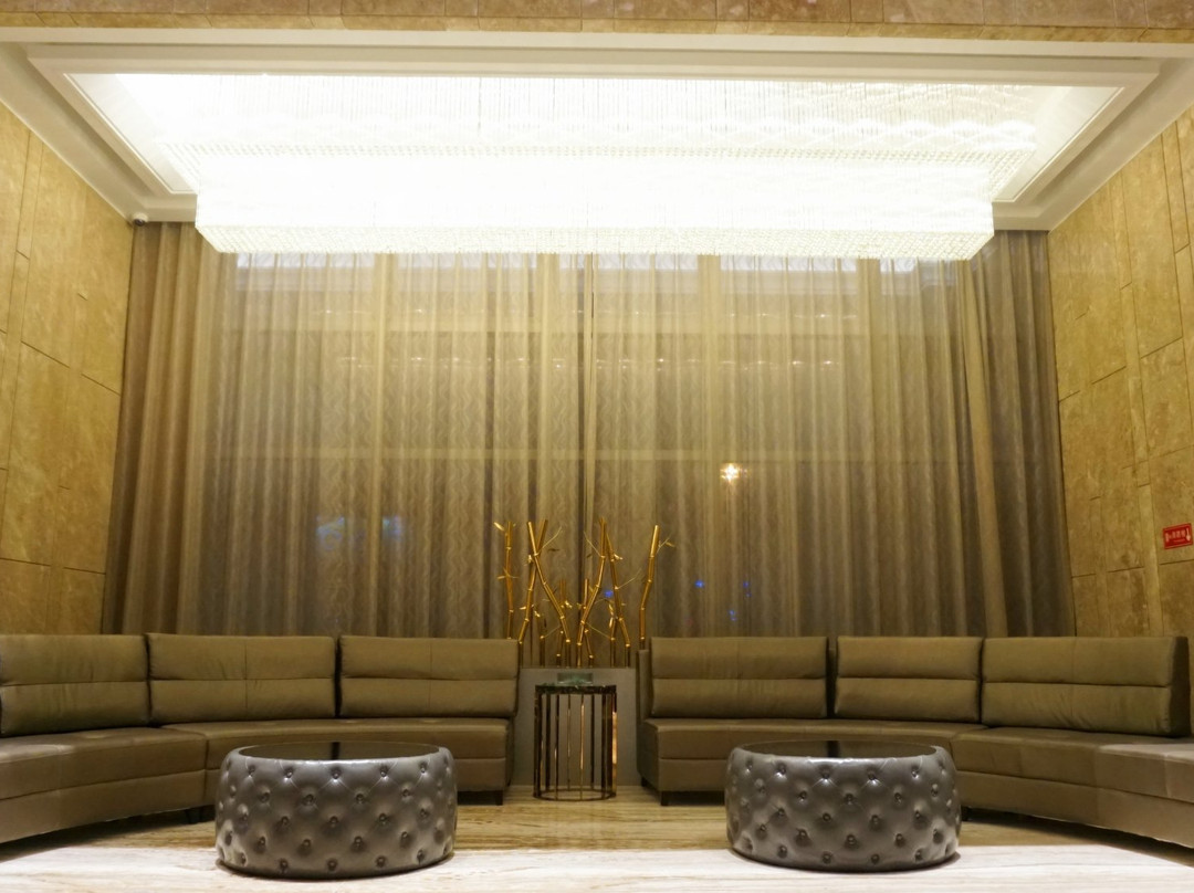 猛狮凯莱酒店主图