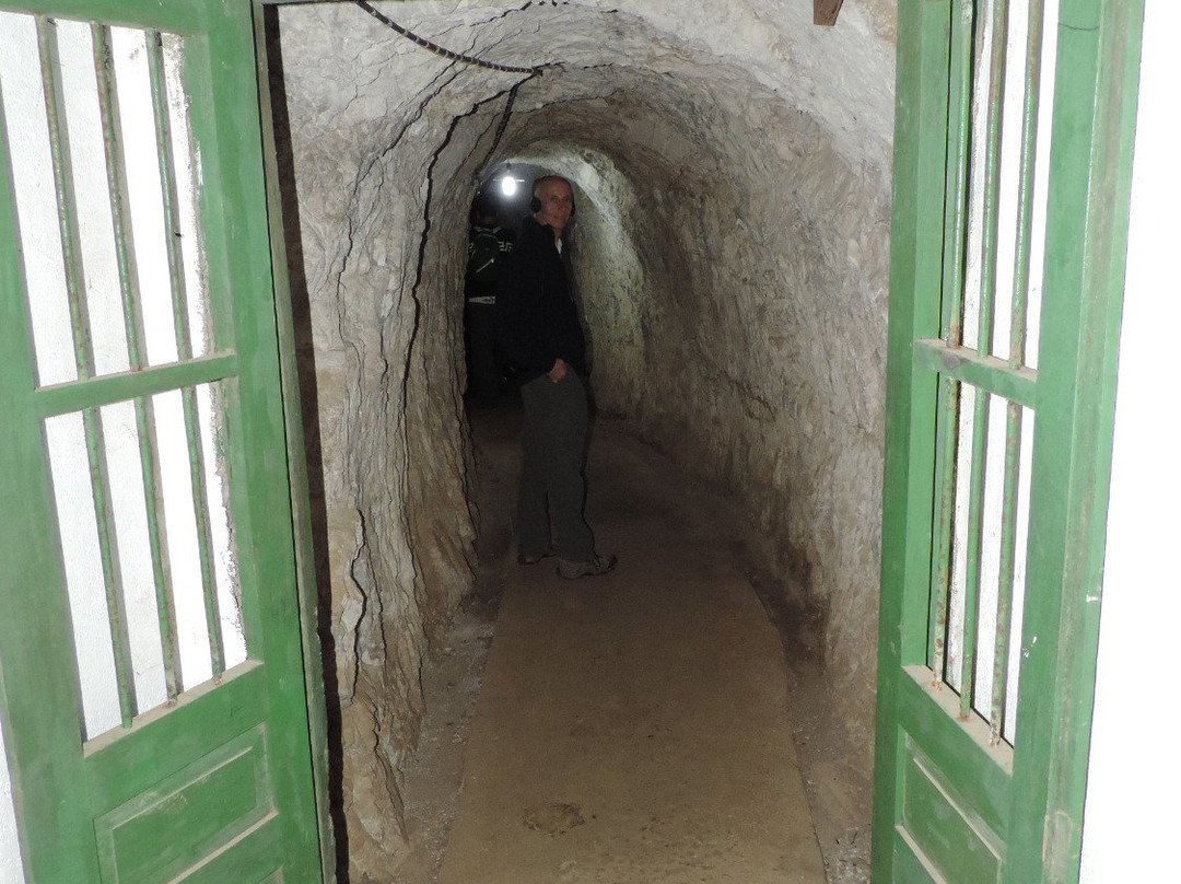 Pathet Lao Caves-Sam Neua必去景点