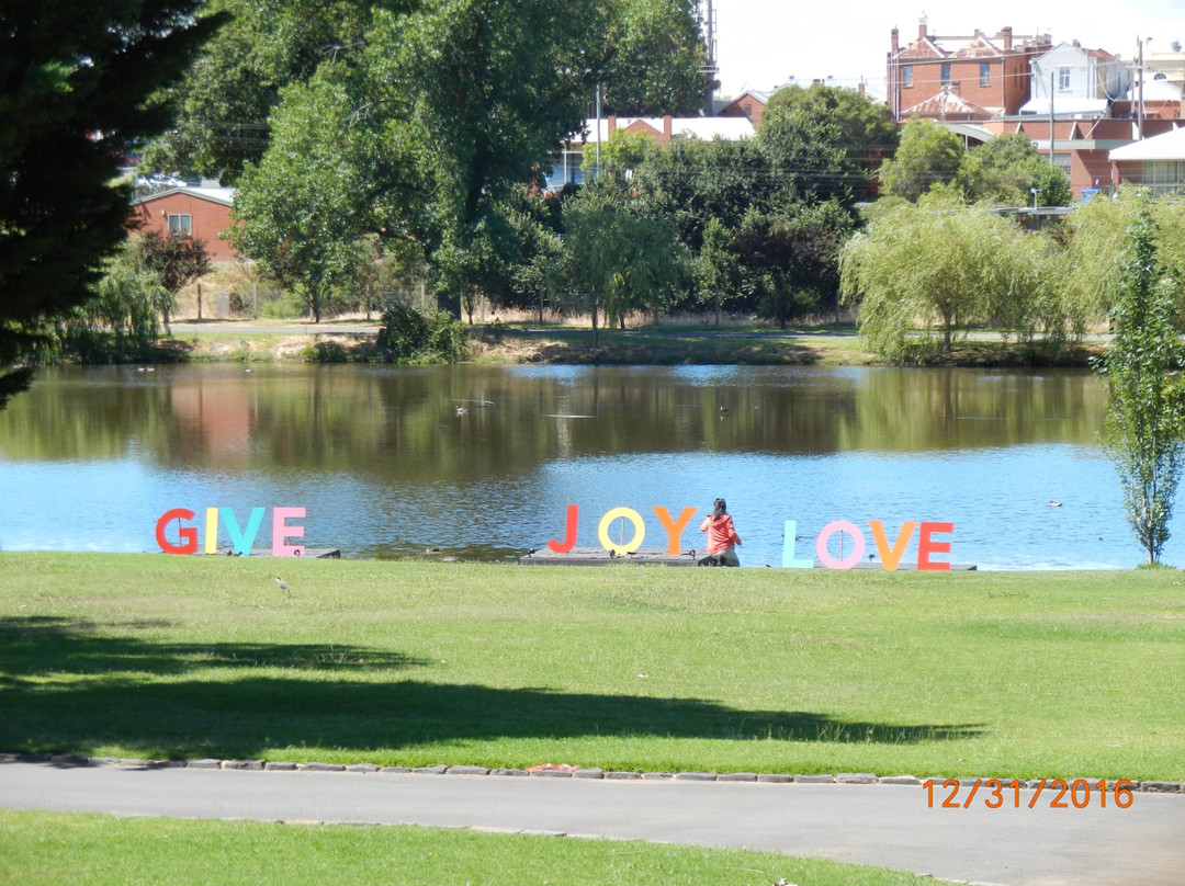 Alexandra Gardens-亚拉拉特山必去景点
