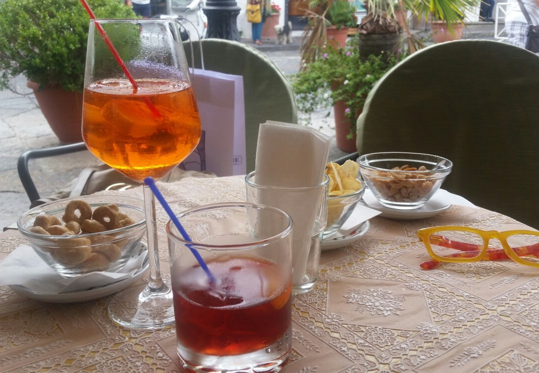 Le Petit Cafe Cocktail Bar景点图片