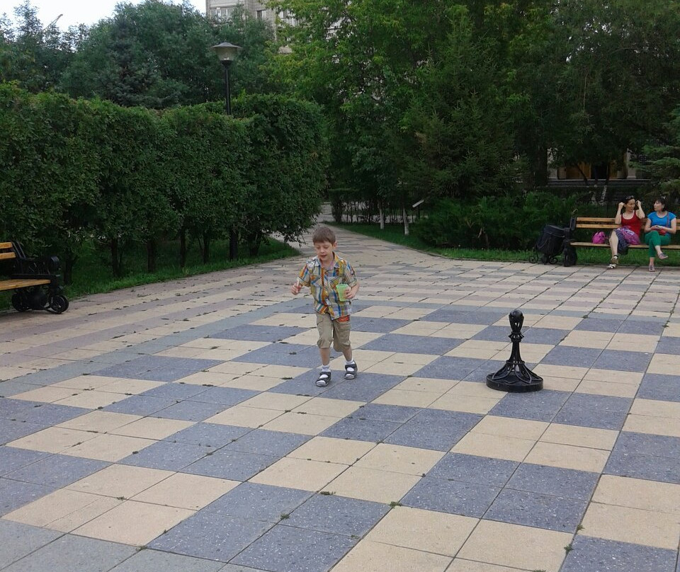 Square Chess Players-努尔苏丹必去景点