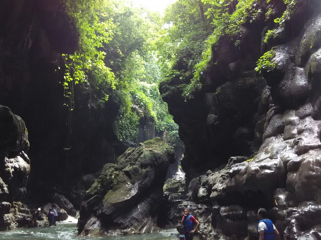 Travel Adventure Green Canyon-Sindanglaka必去景点