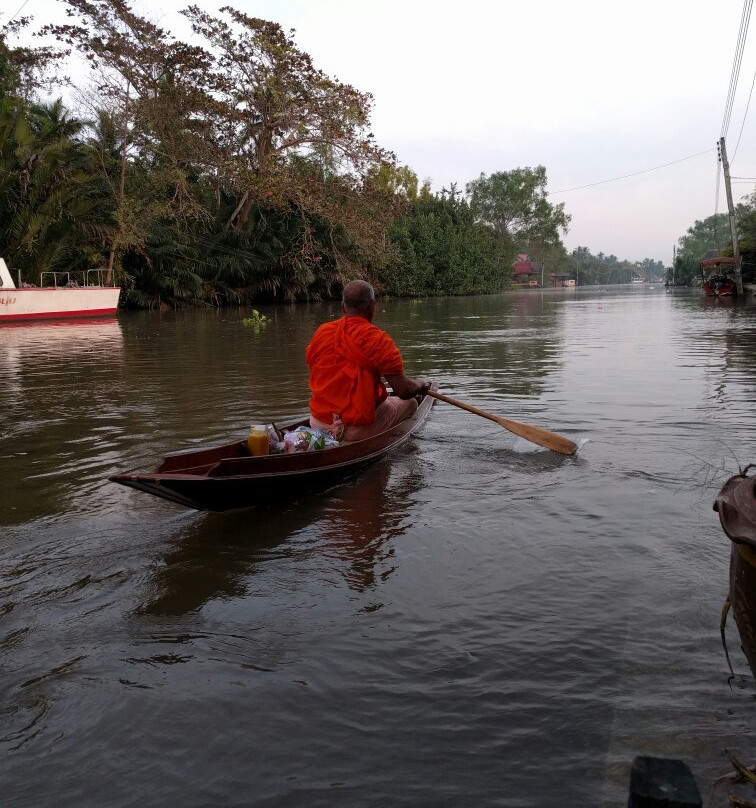 Ruean Mai Chai Khlong主图