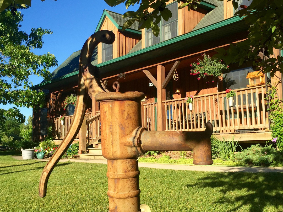 At Willow Pond Bed and Breakfast主图